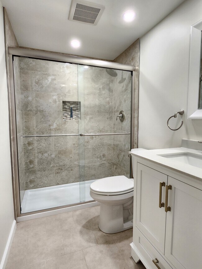 Building Photo - 4550 Winding Brook Dr