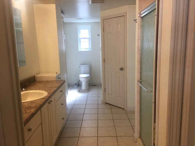 Foto del edificio - 822 Renier Ave