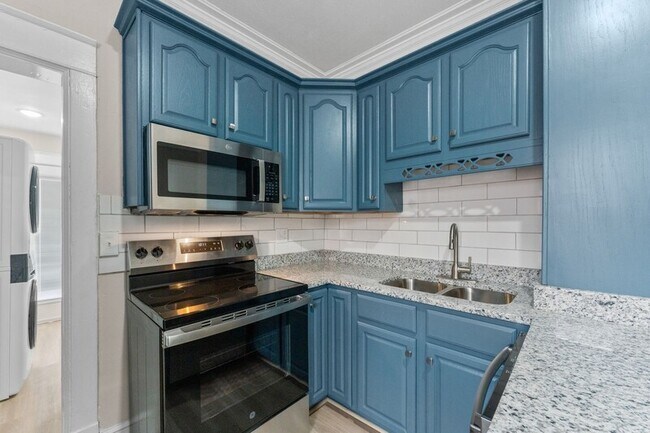 Foto del edificio - 703 Hamilton Ave