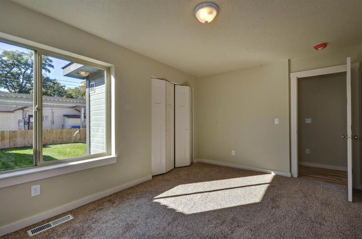 Foto principal - Newer Town home close to everything!