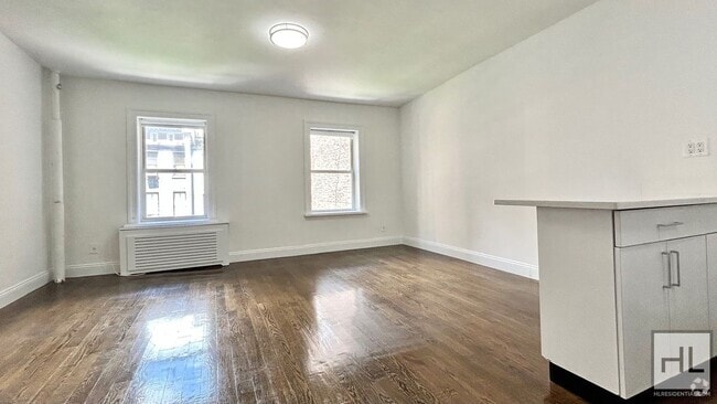 Building Photo - EAST 65 STREET