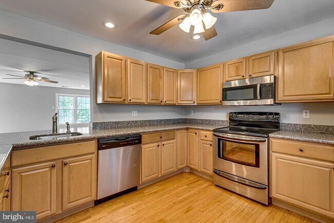 Foto del edificio - 1663 Hart Ct