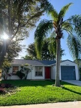 Building Photo - 5267 Edgewood Dr