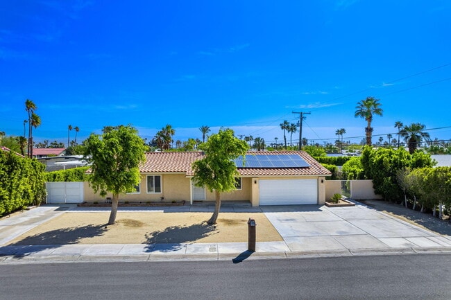 Building Photo - 2240 N San Gorgonio Rd