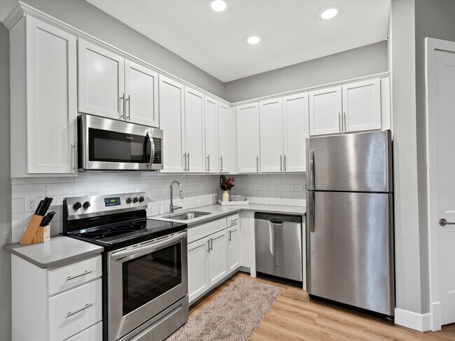 Foto del edificio - Cedar Valley Luxury Apartments