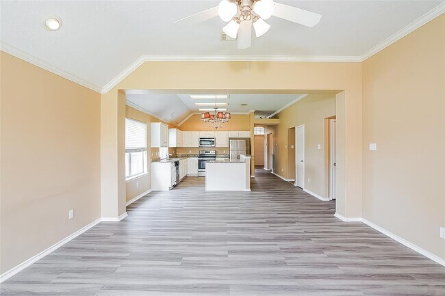 Foto del edificio - 19318 Pinewood Bluff Ln