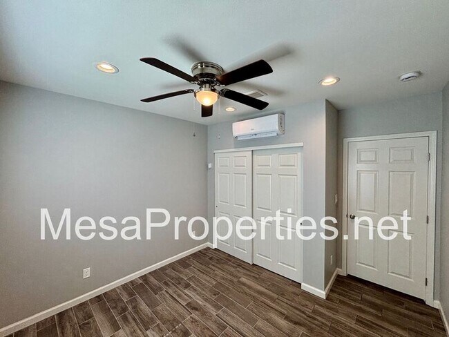 Foto del edificio - 3662 Chateau Ct