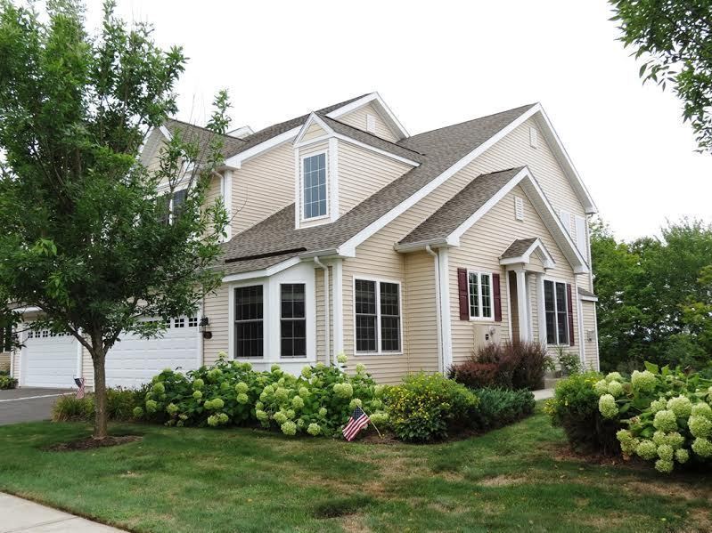 Primary Photo - Newington Ridge Toll Brothers Luxury Townh...