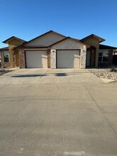 Building Photo - 101 Calvin Smith Ln.