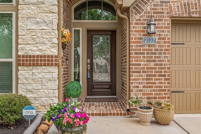 Building Photo - 2722 Park Oak Ct
