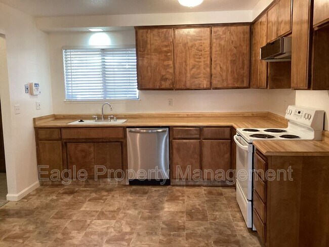 Building Photo - 5111 Richon Vista Ct