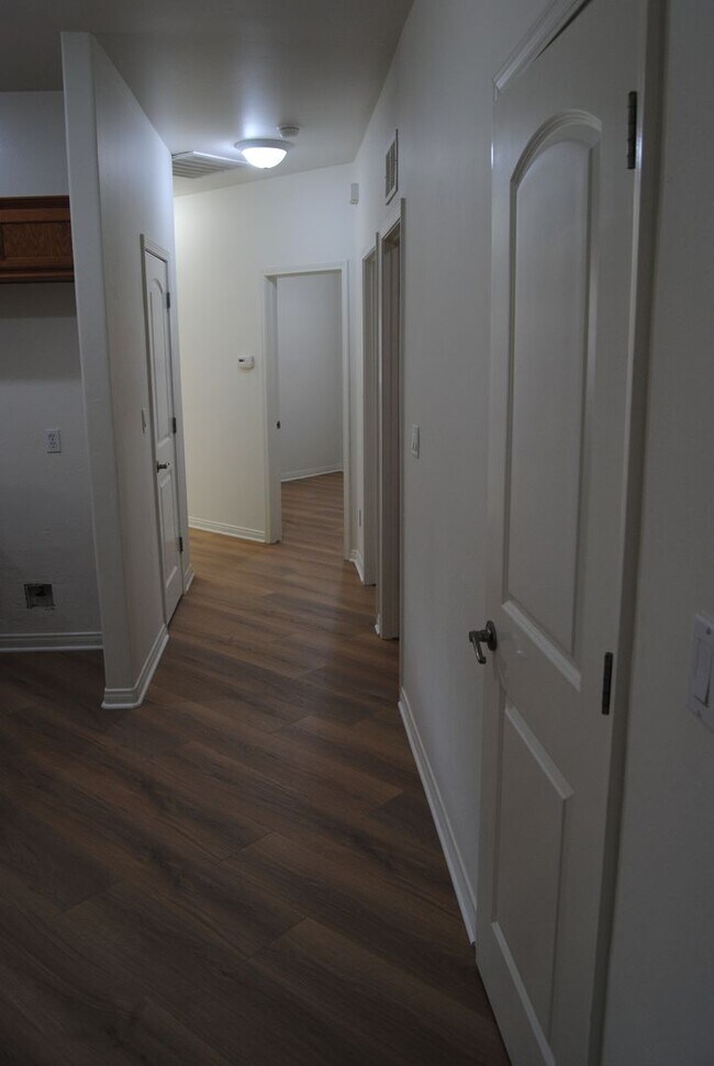 Foto del edificio - 2715 Paradise Point Pl