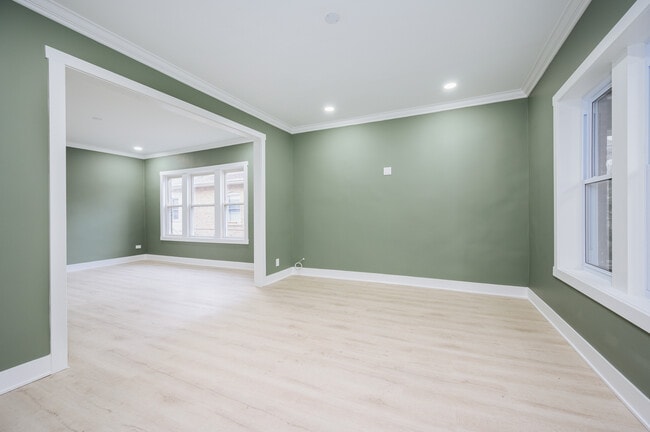 living/dining rooms - 6326 W Hyacinth St