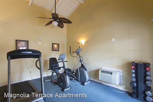 Foto principal - 9760 Marilla Dr