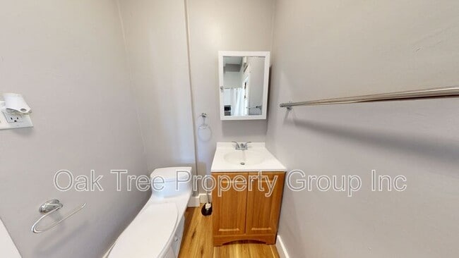 Foto del edificio - 2044-2046 International Blvd