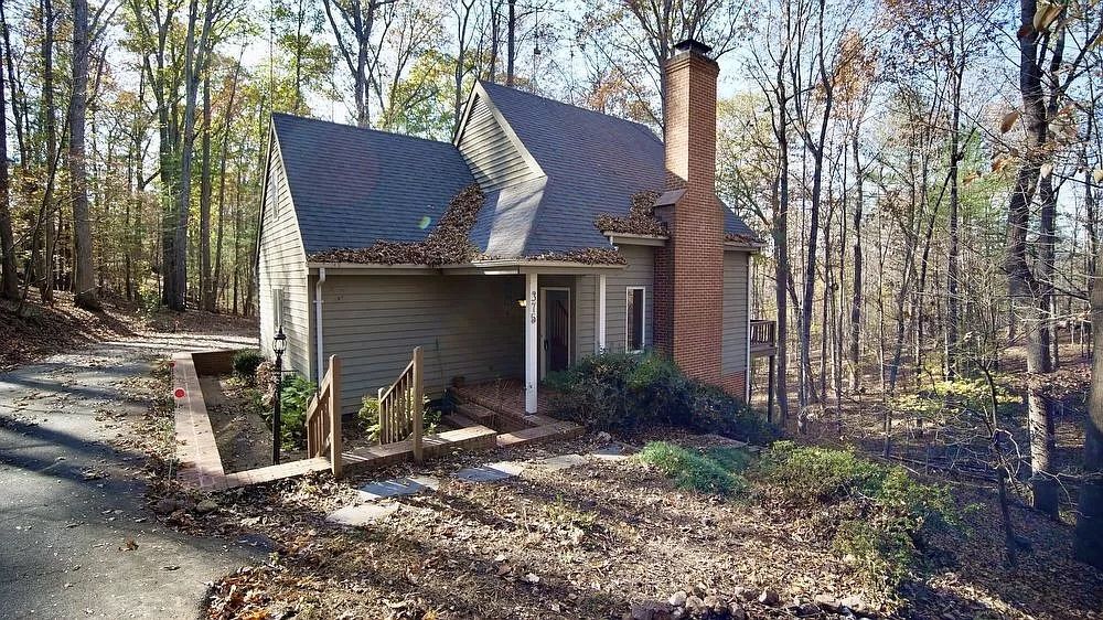 Primary Photo - 375 Rays Ford Cir