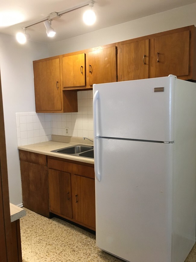 Foto del edificio - 2223 Laurel Ave