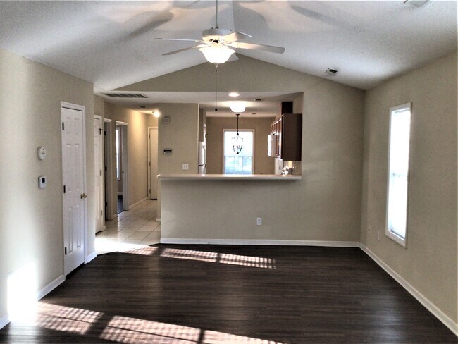 Building Photo - 5470 Regent Village Drive