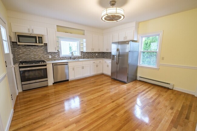Building Photo - 19 Faxon St