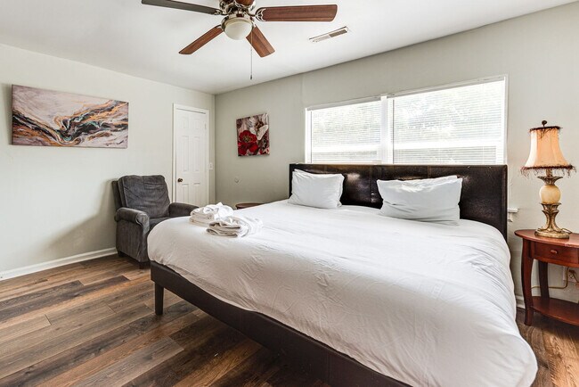 Foto del edificio - 4731 Sanders Ave