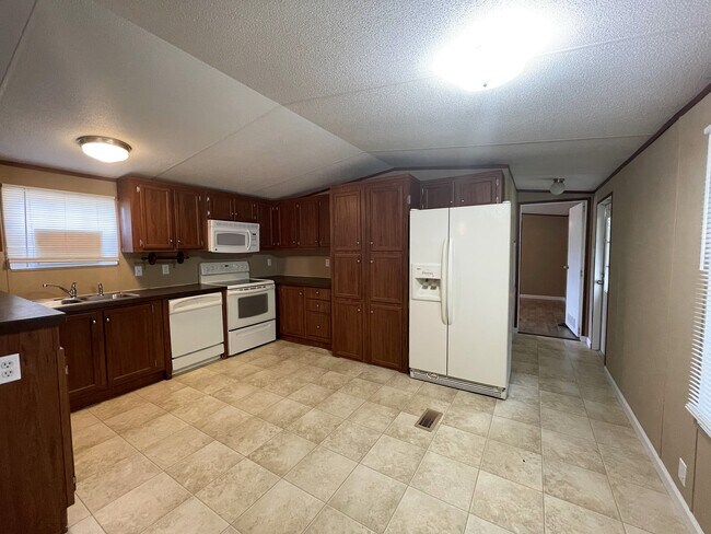 Building Photo - 3709 Hampton Ln
