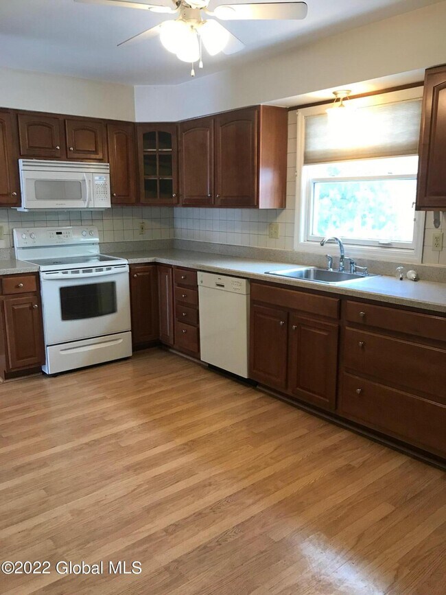 Foto del edificio - 29 Swayze Dr