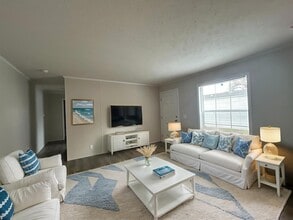 Building Photo - 11424 Oakgrove Dr