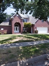 Building Photo - 2300 SW Penny Ln