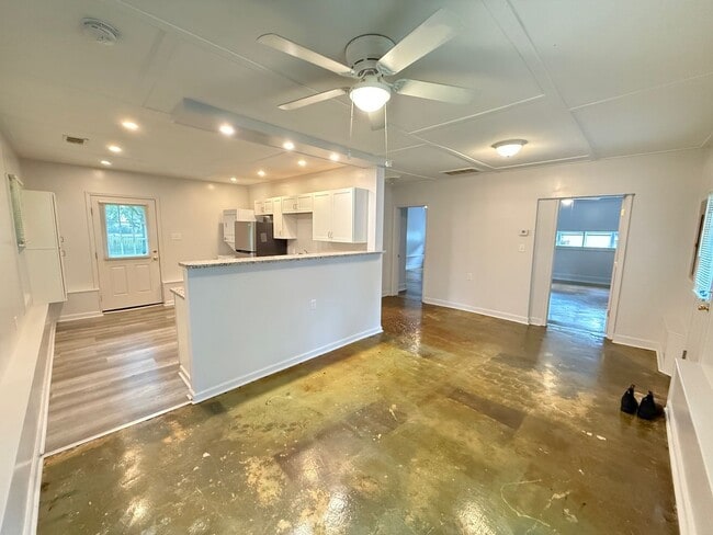 Building Photo - Boulevard Two Bedroom
