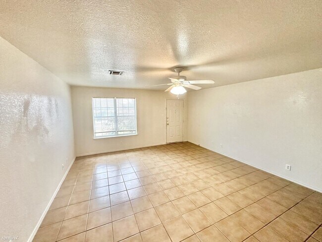 Foto del edificio - 3 br, 2 bath Duplex - 5800 Allstar Ct