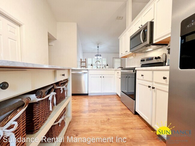 Foto del edificio - 3 br, 2 bath House - 2071 Alfred Boulevard