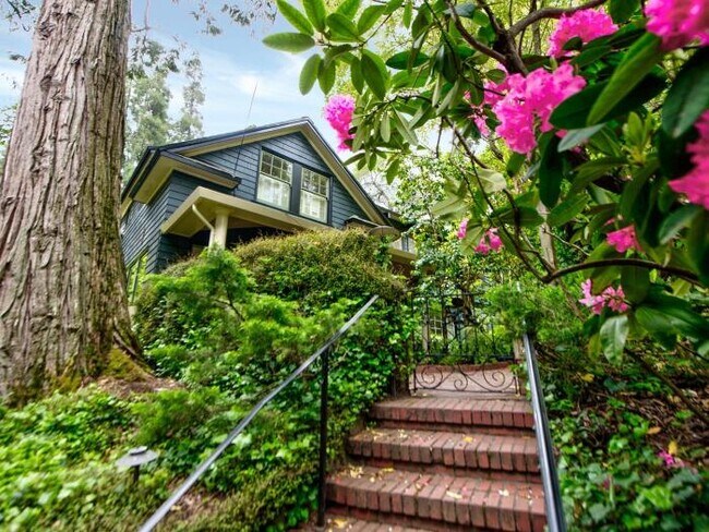 Building Photo - 4 bedroom in Mill Valley CA 94941