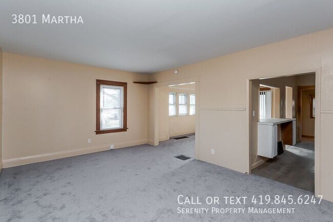 Building Photo - Renovated Three Bed Family Home Coming Soon!