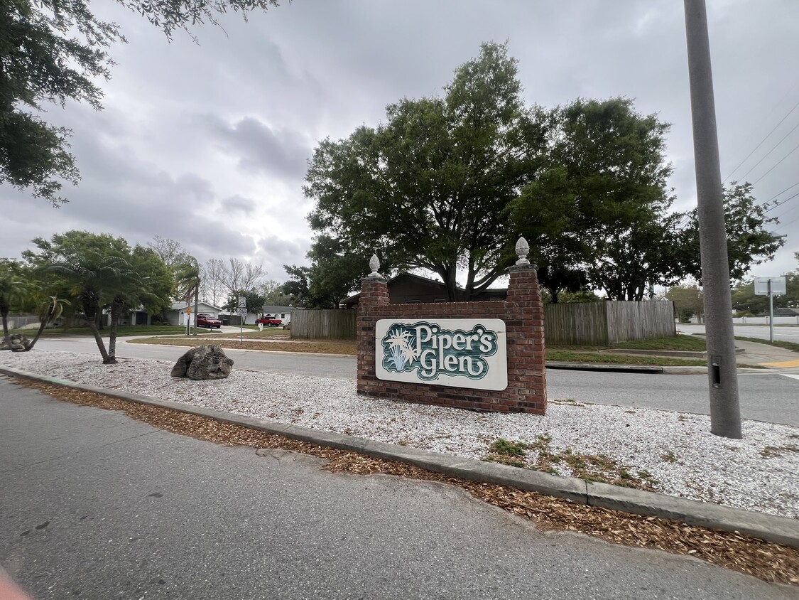 Primary Photo - 1570 Greenwood Dr