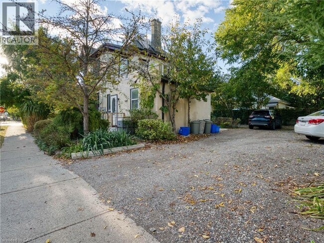 Building Photo - 510 Quebec St