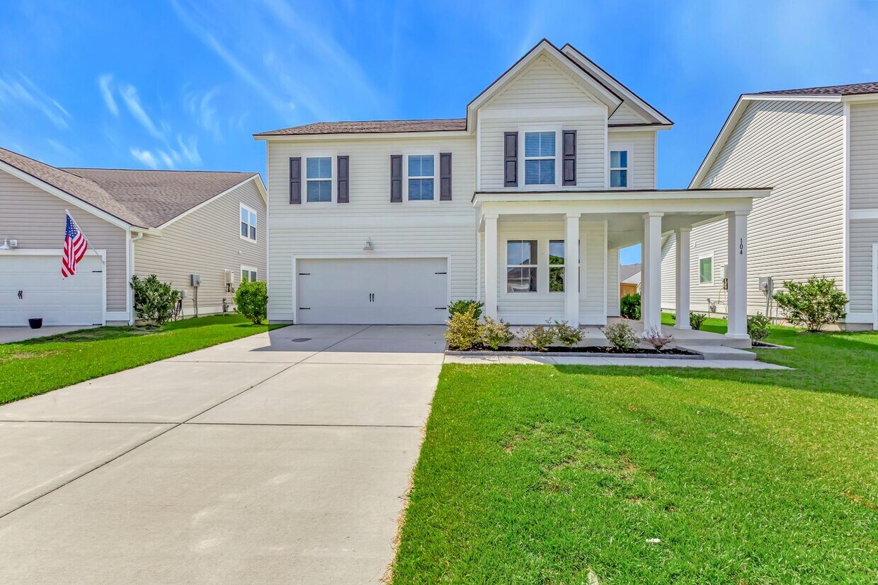 Foto principal - Modern Comfort Meets Timeless Charm in Lim...
