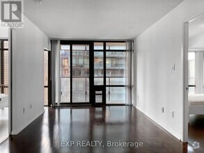 Building Photo - 38-1138 Grenville St