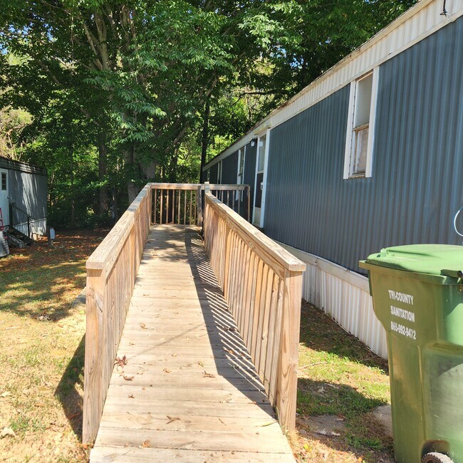 Building Photo - 2332 Park Edge Way