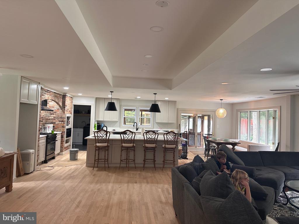 Foto principal - 827 Locust Dr