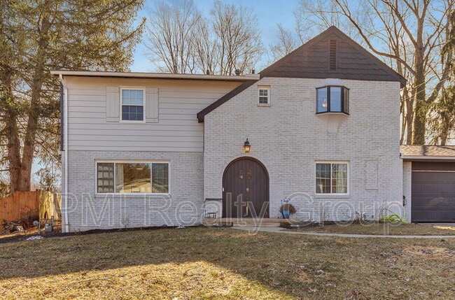 Building Photo - 607 Castle Blvd