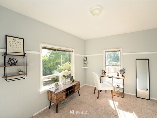 Building Photo - 3 Bedroom Single Family Home in Lynnwood