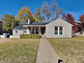 Building Photo - 5027 Wenonah Dr