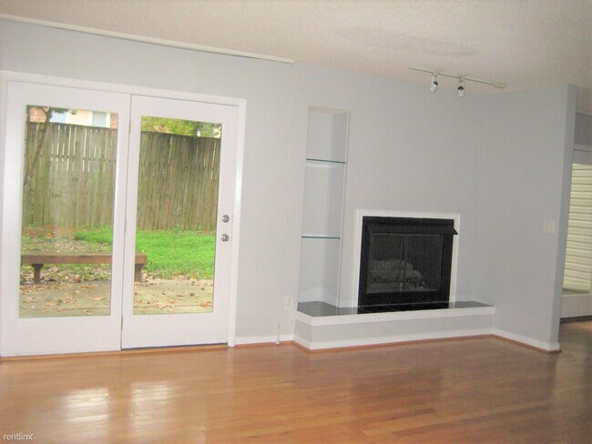 Foto del edificio - 3 br, 2.5 bath Townhome - 18 Stallion Ct