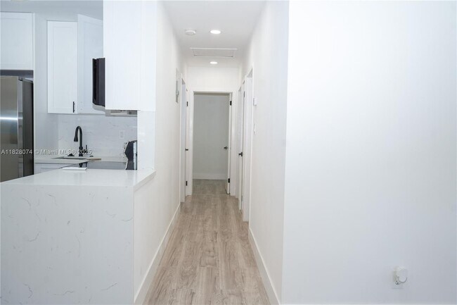 Foto del edificio - 2411 NW 9th St