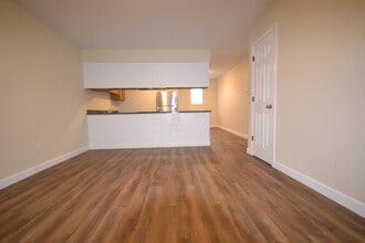 Building Photo - Bearcat Apartment