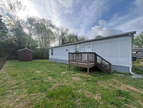 Building Photo - 1050 Ross Ln