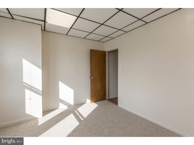 Building Photo - 26 E Glenside Ave