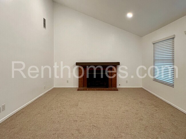 Building Photo - 11330 Surco Dr