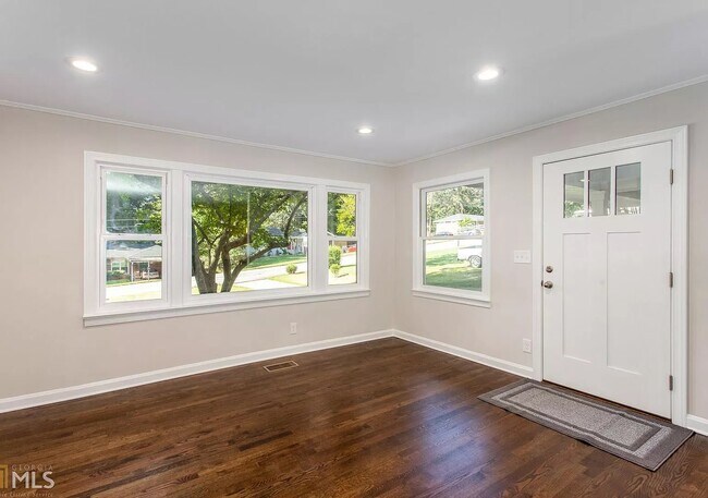 Building Photo - 3470 Jackson Drive