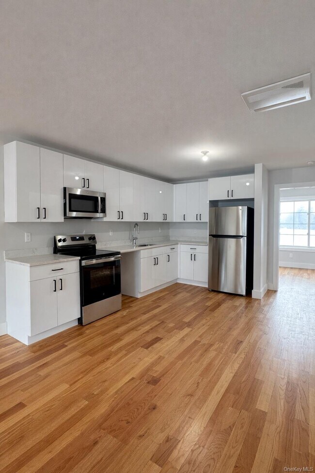 Building Photo - 1140 NY-52